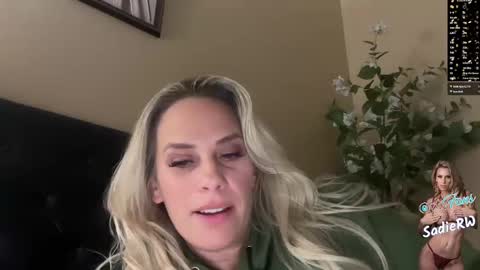 Snapshot of sadierw chatting on September 17, 4:16 am SadieRW online show from September 17, 4:16 am