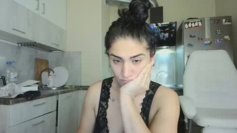 Queen online show from December 3, 12:28 pm