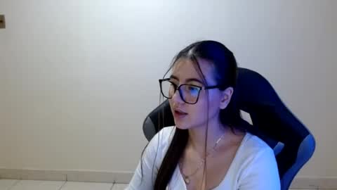 Sahaliefox  online show from July 24, 10:40 pm