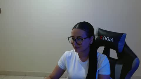 Sahaliefox  online show from February 23, 8:00 pm