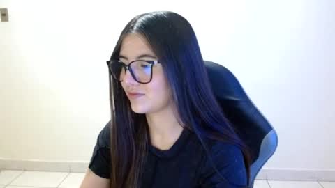 Sahaliefox  online show from July 11, 2:05 am