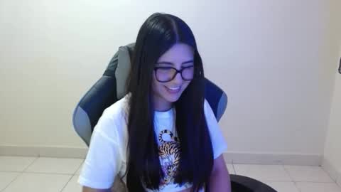 Snapshot of sahaliefox_ chatting on October 20, 10:59 pm Sahaliefox online show from October 20, 10:59 pm