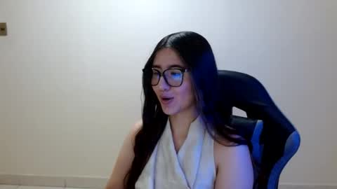 Sahaliefox  online show from July 12, 5:16 pm