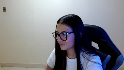 Sahaliefox  online show from July 21, 10:56 pm