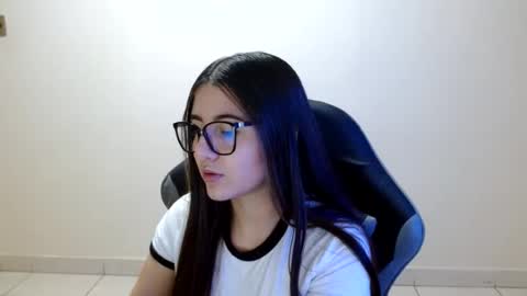 Sahaliefox  online show from July 25, 10:51 pm