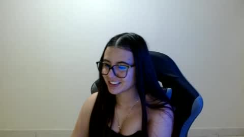 Sahaliefox  online show from July 7, 11:31 pm