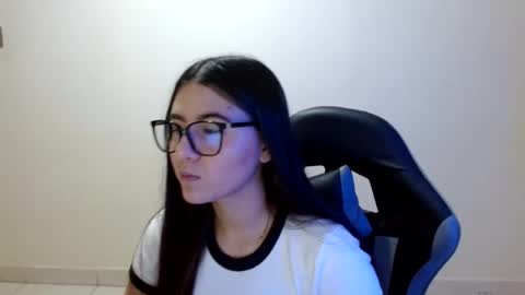Sahaliefox  online show from August 2, 7:37 pm