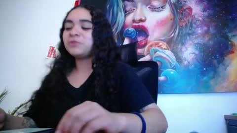 sara online show from March 6, 8:30 pm