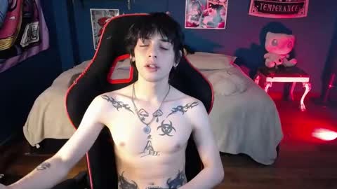 Snapshot of sai_l chatting on December 15, 1:46 am SAI online show from December 15, 1:46 am