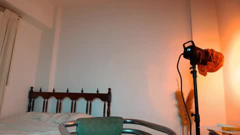 Sindy Scott online show from September 27, 8:17 pm