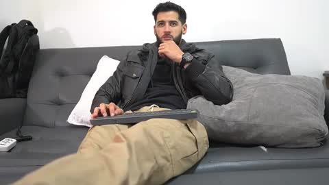 saimon  online show from December 14, 5:52 pm