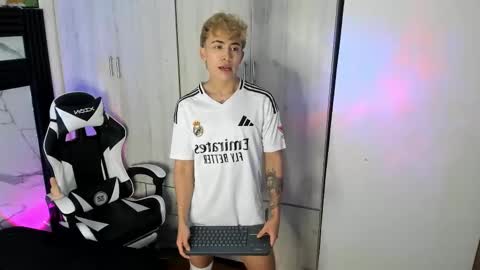 Juan online show from November 21, 1:42 pm