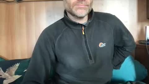 saint009 online show from February 3, 10:58 am