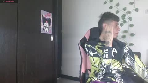 saint boy online show from April 27, 7:11 pm