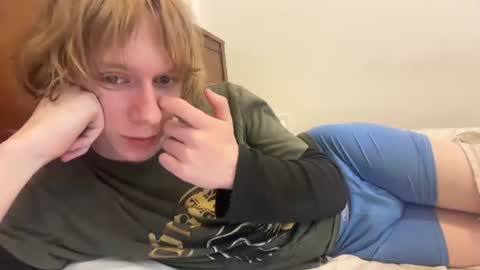 saintfawn online show from July 5, 7:21 pm