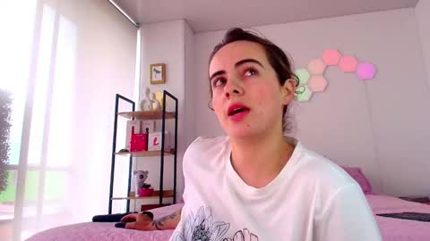 sairy_ online show from March 10, 5:50 pm