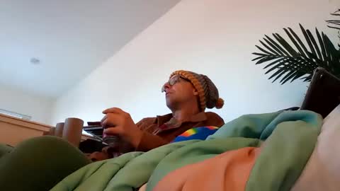 salis1981 online show from January 20, 12:46 am