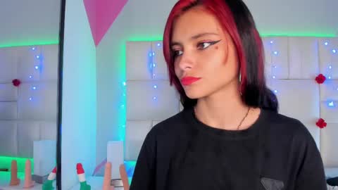 Snapshot of salome_rouse chatting on February 12, 7:56 pm Salome Rose online show from February 12, 7:56 pm