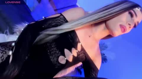 salome_saenz666 online show from June 16, 11:42 pm