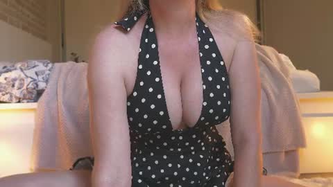 IsaBella-  online show from June 19, 2:12 pm