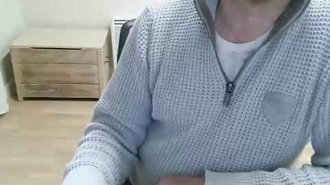 Saltimbanquier  Salt  ou  Banquier  online show from May 18, 6:58 pm