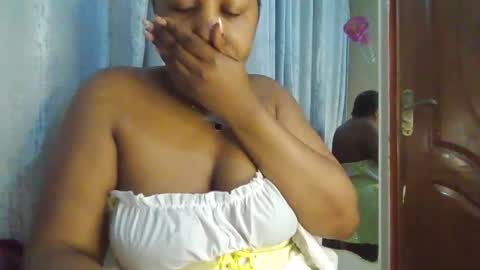 salty_surprise_ online show from December 15, 12:39 am