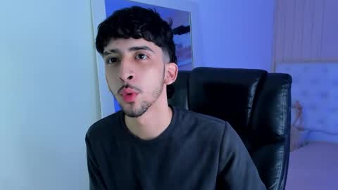 salvatore  online show from September 21, 9:30 pm