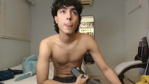 salvatore_montt online show from November 22, 11:57 pm