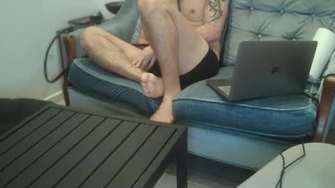 sam_love1985 online show from March 4, 9:11 pm