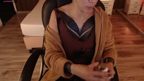 SAM MANSON online show from April 29, 12:32 pm