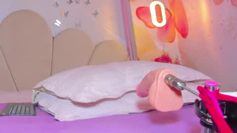 sam_naughty18 online show from July 29, 2:33 am