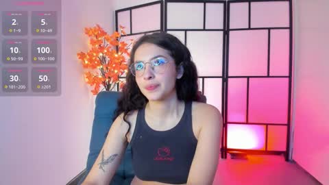 Snapshot of sam_pay chatting on October 1, 1:10 pm Sam online show from October 1, 1:10 pm