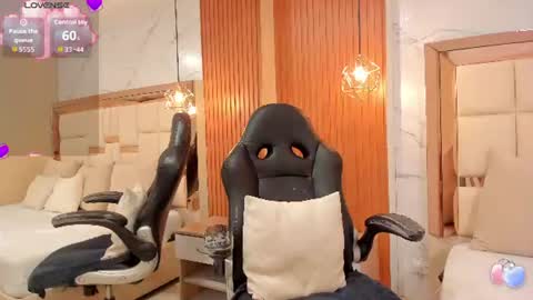 samantha   online show from August 4, 5:14 am