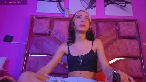samantaa_liov online show from June 19, 7:53 pm