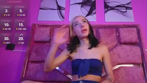 samantaa_liov online show from June 22, 7:32 pm