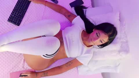 samantakane online show from April 26, 1:42 pm