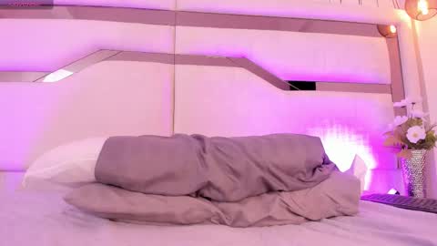 Samantha Beckham online show from February 17, 5:23 pm