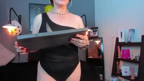 Sam online show from June 18, 2:28 am