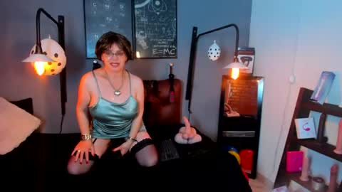 Sam online show from July 13, 8:18 am