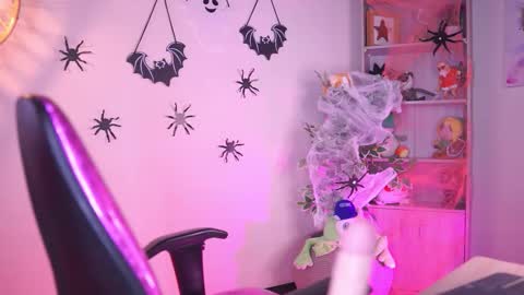 Snapshot of samantha_owen_ chatting on October 14, 2:53 pm SAMY online show from October 14, 2:53 pm