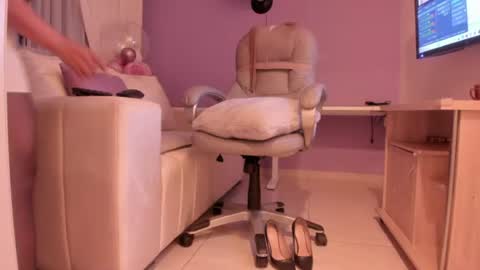 samantha_thompsoon online show from June 16, 11:20 pm