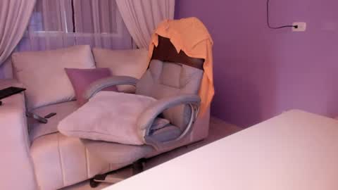 samantha_thompsoon online show from June 22, 10:28 pm
