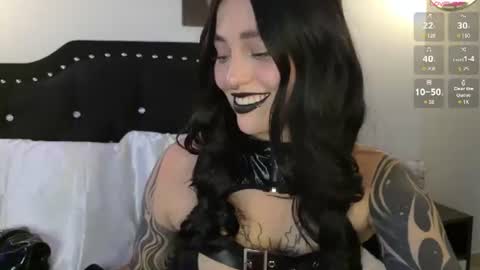 IGSamanthaGrant 10 online show from August 6, 9:13 pm