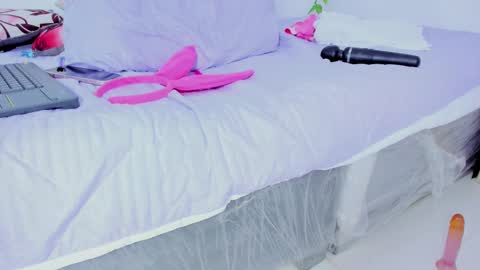 samanthajonson online show from March 11, 1:59 am