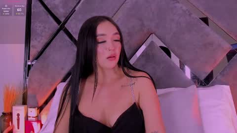  SAMANTHA online show from July 4, 7:06 pm