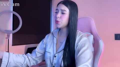 Snapshot of samara_lam chatting on January 12, 3:03 pm Sammy  online show from January 12, 3:03 pm