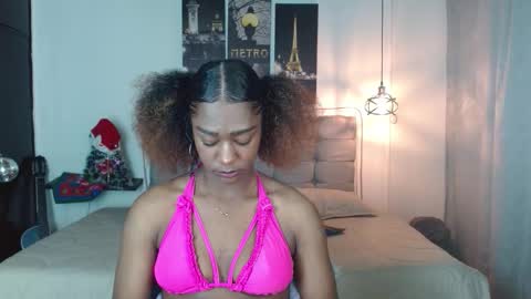 samara_roxx online show from December 14, 3:35 am