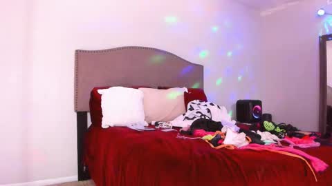 Yaya online show from January 12, 3:41 pm