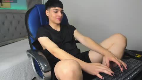Sam online show from July 3, 1:38 pm