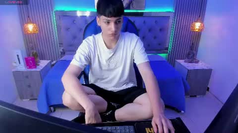 Sam online show from July 21, 1:13 pm